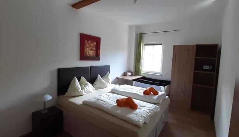 带1个卧室的顶楼公寓, Gasthof Klug Zum Ehrensepp