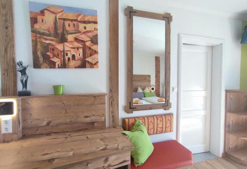 标准间带阳台, Gasthof Klug Zum Ehrensepp