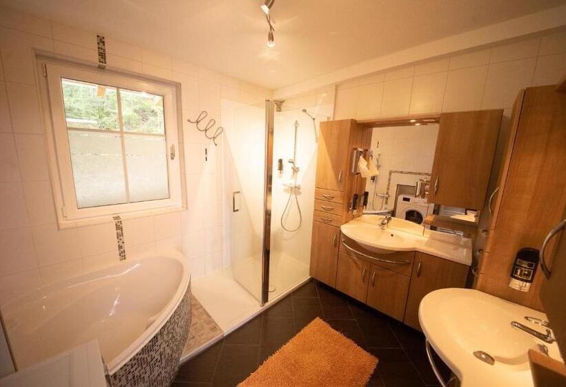 带1个卧室的顶楼公寓, Gasthof Klug Zum Ehrensepp