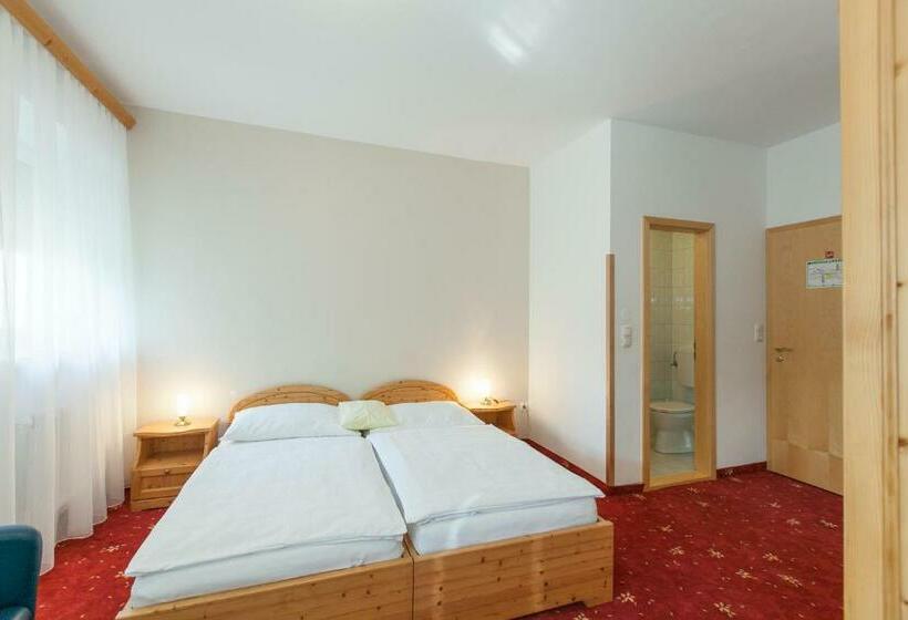 חדר סטנדרט יחיד, Vösenhuber