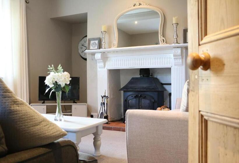 شقة غرفة واحدة مطلة على الحديقة, Rumah Home B&b