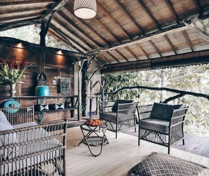 چادر با خدمات رفاهی لوکس, Batukaru Eco Retreat   Adults Only