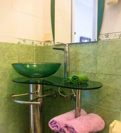 חדר סופריור, Baliamandarlinghouse