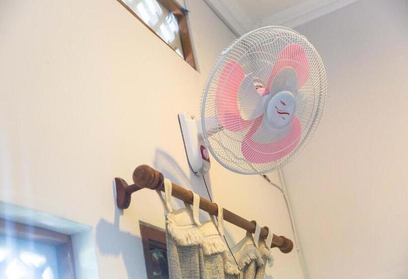 חדר סופריור, Baliamandarlinghouse