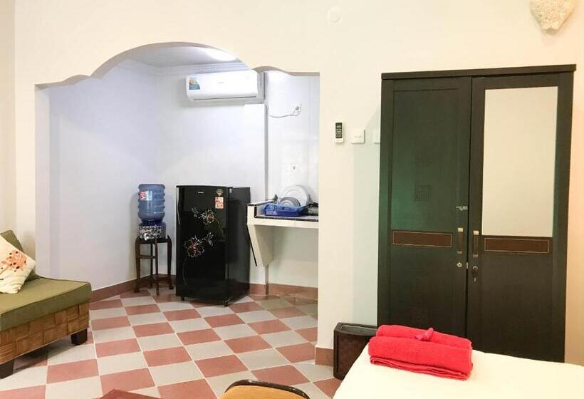 סוויטה נוף לבריכה, Baliamandarlinghouse