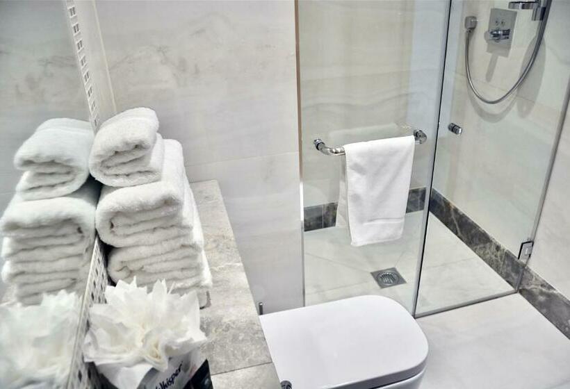 スタンダードスタジオ, Sanctum Belsize Road