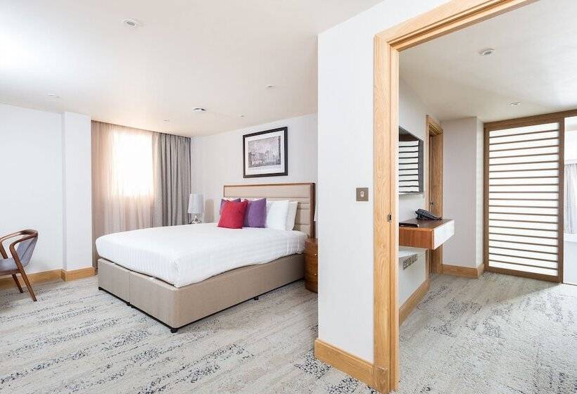 3ベッドルームアパートメント, Sanctum Belsize Road