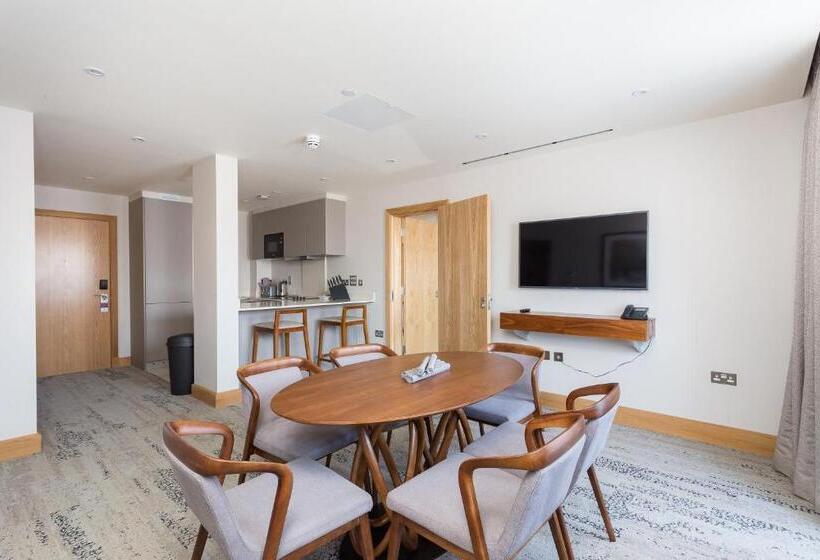 4ベッドルームアパートメント, Sanctum Belsize Road