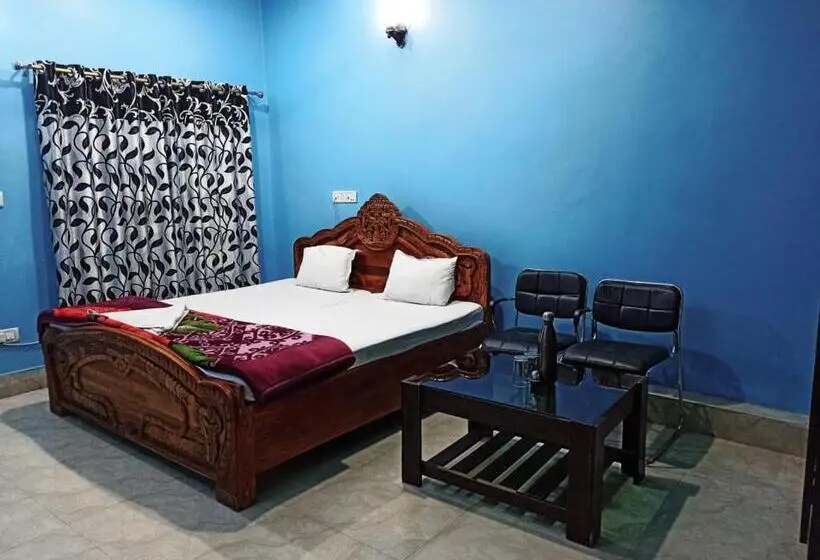 Chambre Deluxe, Anand Lok