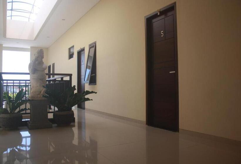 חדר אקונומי, Mandari