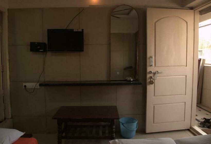 חדר סטנדרט יחיד, Mourya Deluxe A/c Lodge