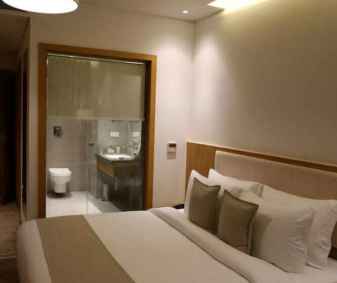 标准间, The Fern Residency Morbi