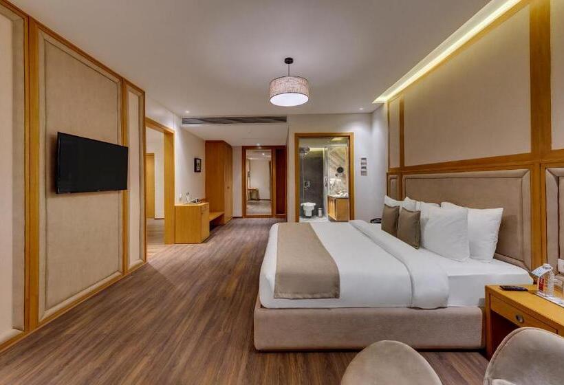 スイート, The Fern Residency Morbi