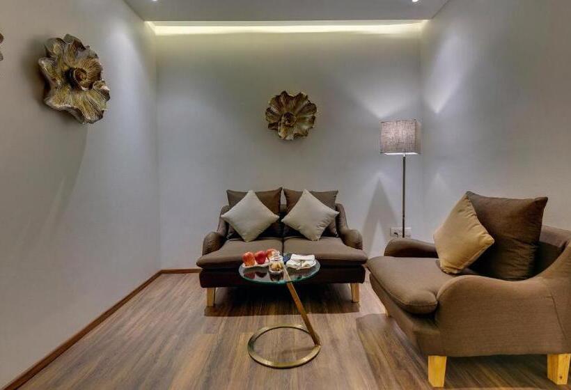 スイート, The Fern Residency Morbi