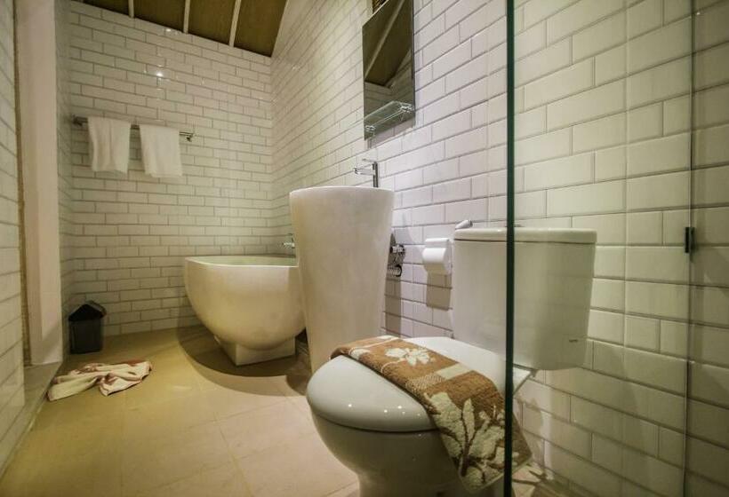 بنجلو قياسى مطلّ علي الحديقة, Puri Lumbung Village