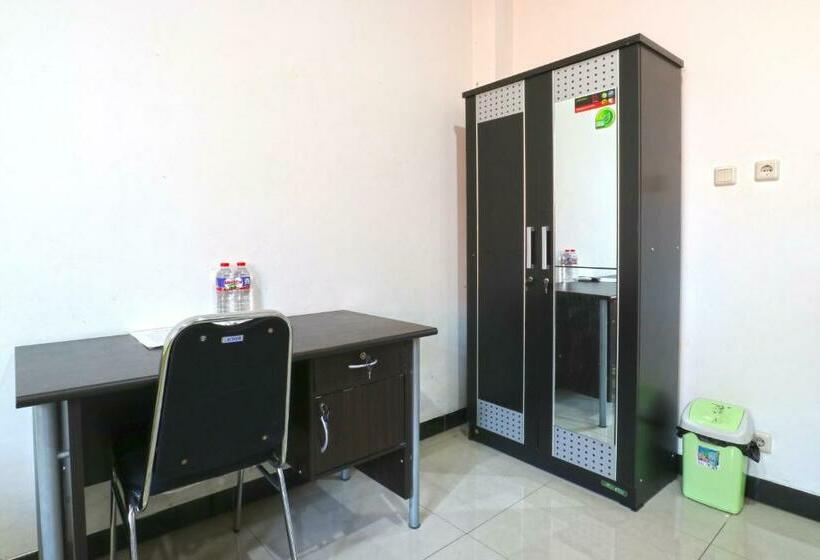 디럭스 룸, Saloka Guest House & Residence