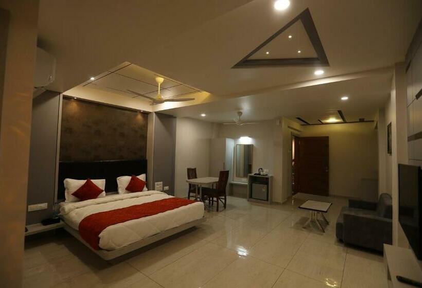 带大床的高级房间, Neptune Inn