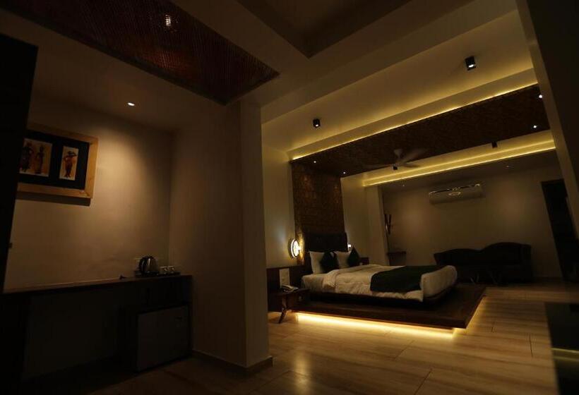 带大床的套房, Neptune Inn