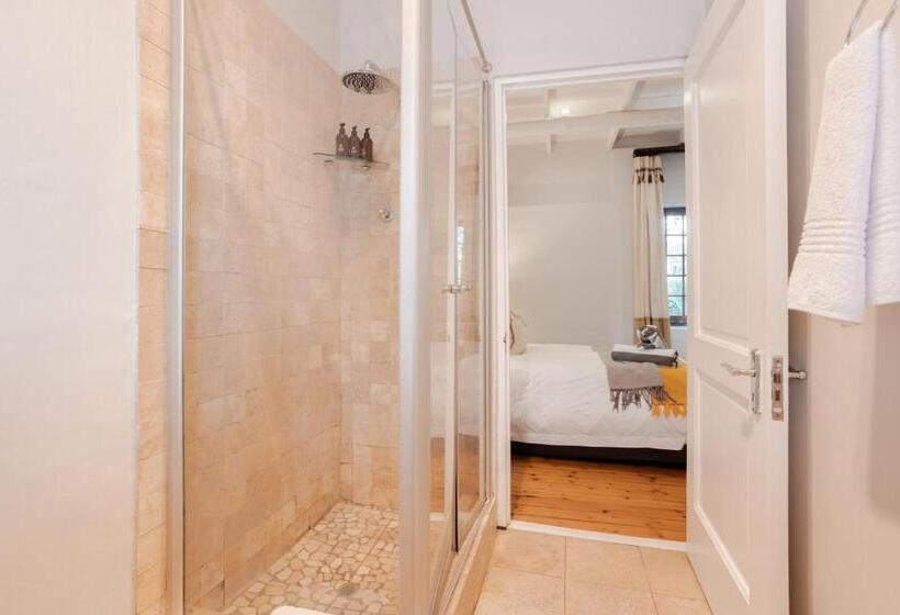 جناح مزود بتراس, Vrede En Lust Estate