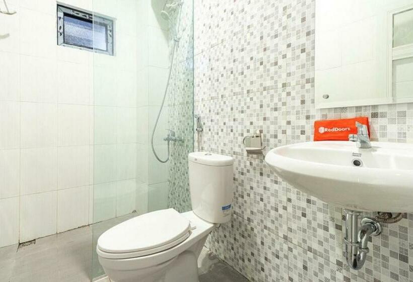 חדר סטנדרט, Reddoorz @ Binjai