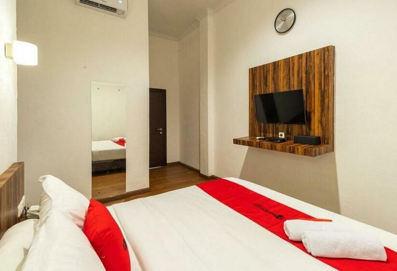 Номер Стандарт, Reddoorz @ Binjai