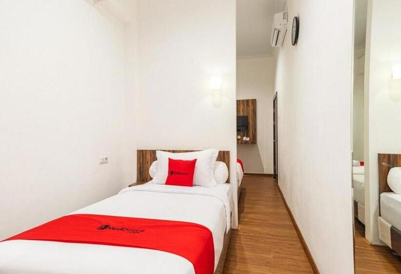 חדר סטנדרט, Reddoorz @ Binjai