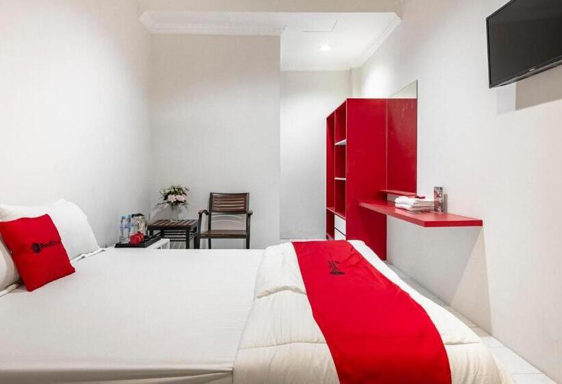 غرفة ديلوكس, Reddoorz Plus @ Gunungsari Surabaya