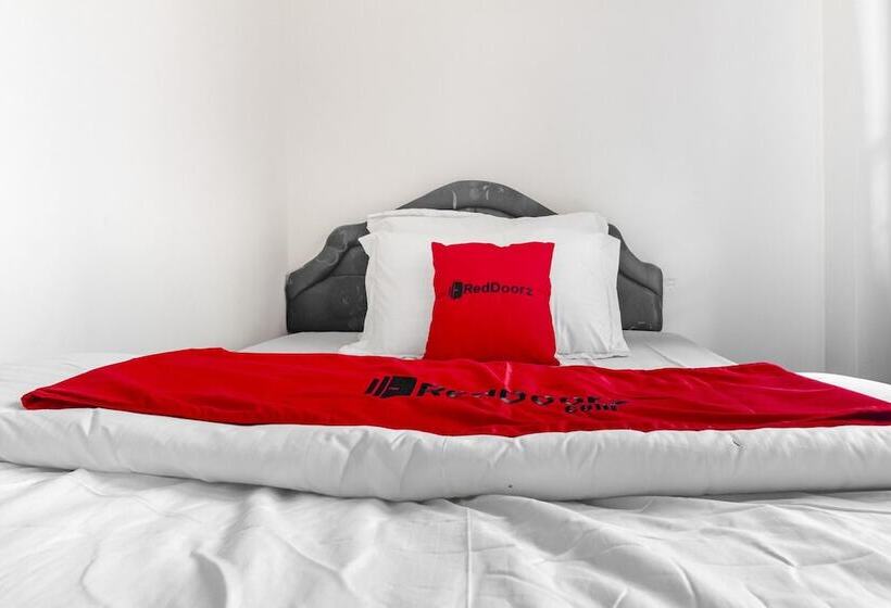 غرفة عائلية, Reddoorz Plus @ Gunungsari Surabaya