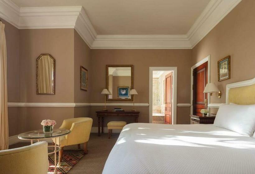 带露台的豪华间, Anantara Villa Padierna Palace Benahavís Marbella Resort   A Leading Hotel Of The World