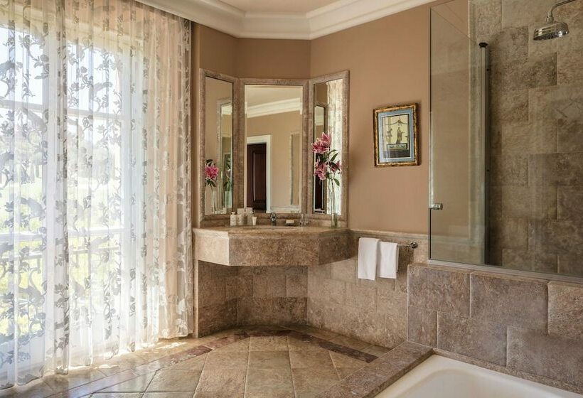 家庭交流房, Anantara Villa Padierna Palace Benahavís Marbella Resort   A Leading Hotel Of The World