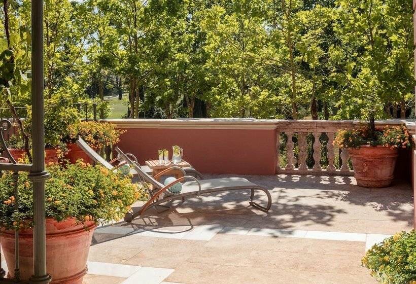 带露台的套间, Anantara Villa Padierna Palace Benahavís Marbella Resort   A Leading Hotel Of The World