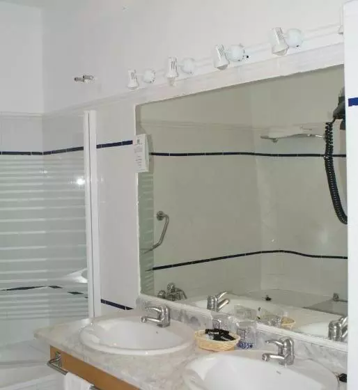اتاق استاندارد سه نفره, Gran Hotel Balneario