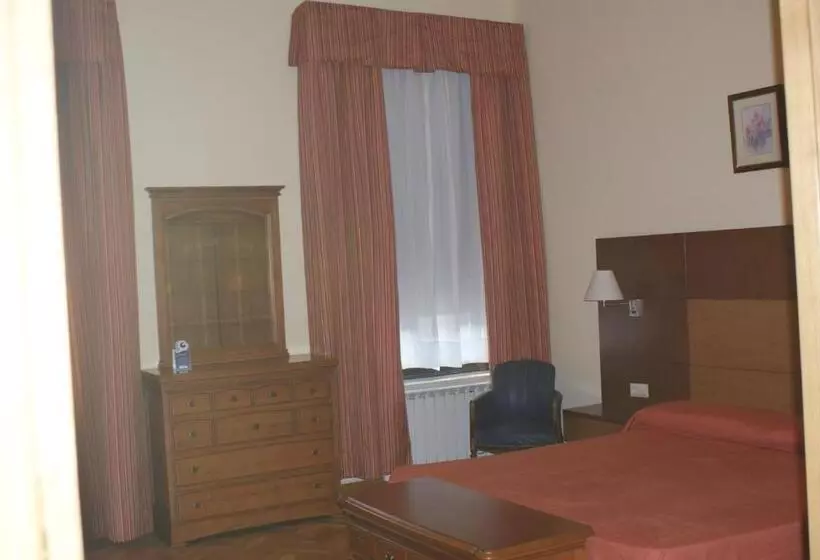 اتاق استاندارد سه نفره, Gran Hotel Balneario