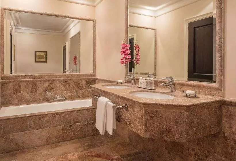 اتاق لوکس, Anantara Villa Padierna Palace Benahavís Marbella Resort   A Leading Hotel Of The World