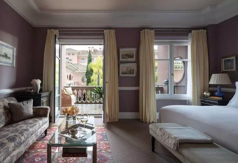 اتاق لوکس با تراس, Anantara Villa Padierna Palace Benahavís Marbella Resort   A Leading Hotel Of The World