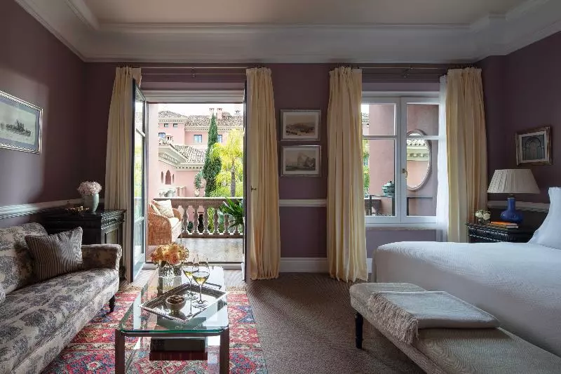 اتاق لوکس با تراس, Anantara Villa Padierna Palace Benahavís Marbella Resort   A Leading Hotel Of The World