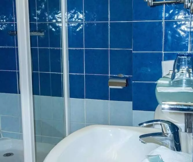 اتاق استاندارد, Antares Hostel