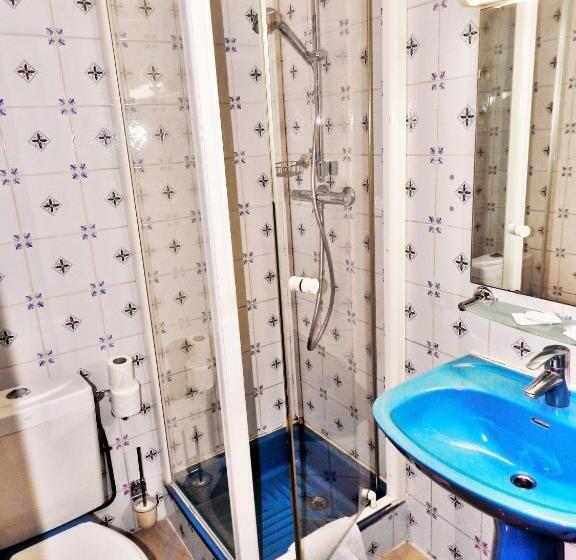 スタンダードトリプルルーム, Antares Hostel