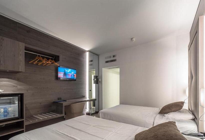 اتاق استاندارد سه نفره, Canova