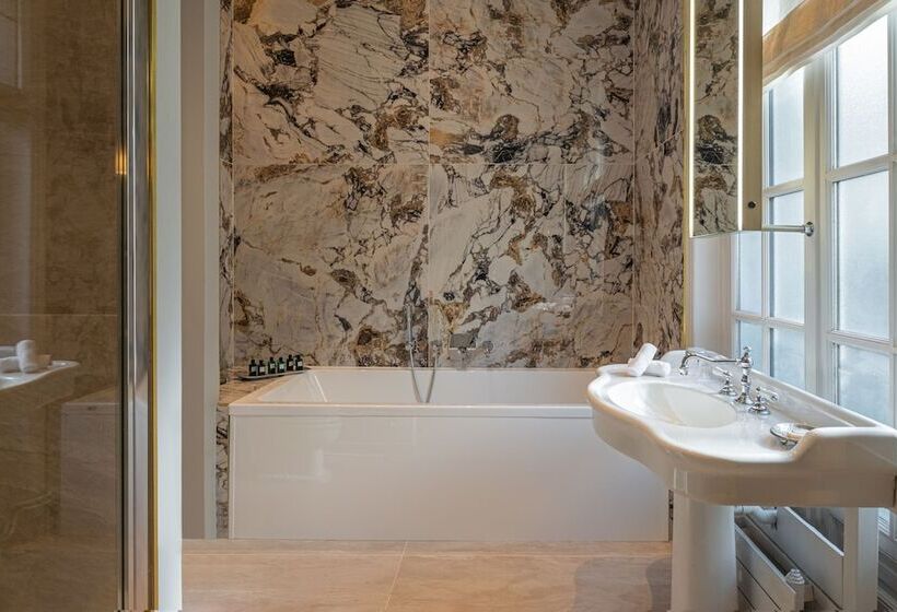 اتاق اجرایی, Hôtel Elysia By Inwood Hotels