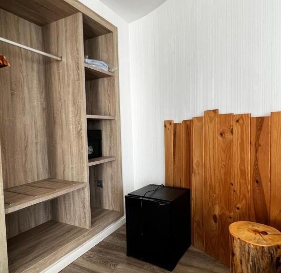 标准三人间, Hey Peñíscola