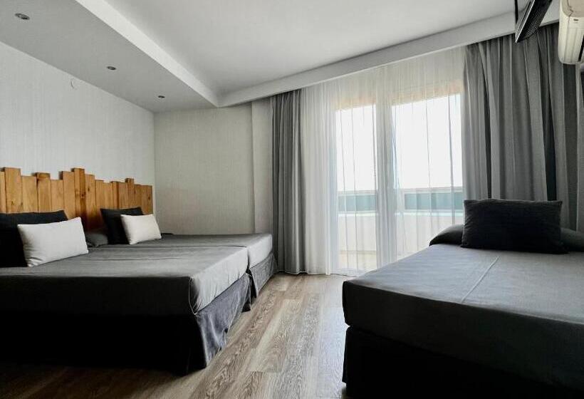 标准三人间, Hey Peñíscola