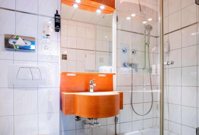 キングサイズベッドのスタンダードルーム, Ibis Styles Luzern