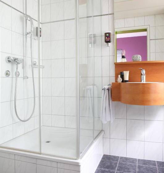 キングサイズベッドのスタンダードルーム, Ibis Styles Luzern