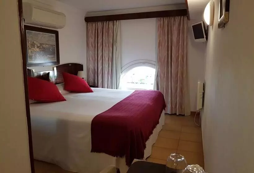 Economy-huone, La Residencia