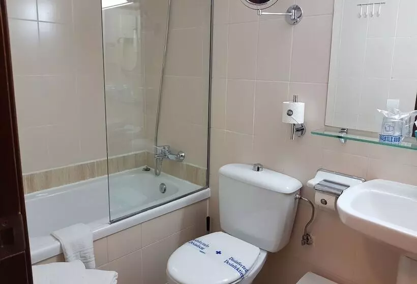 Economy-huone, La Residencia