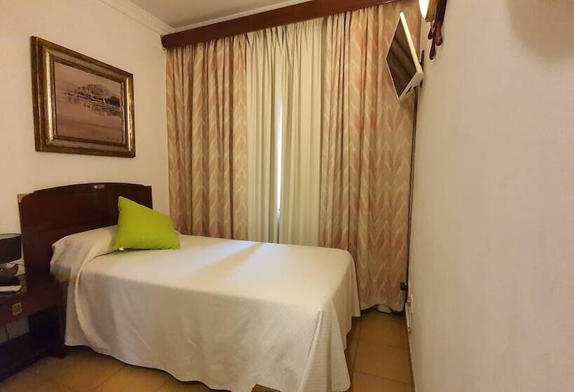 חדר סטנדרט לשלושה, La Residencia