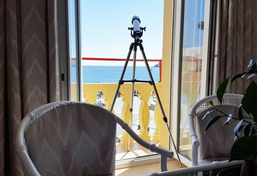 듀플렉스 스위트, La Residencia