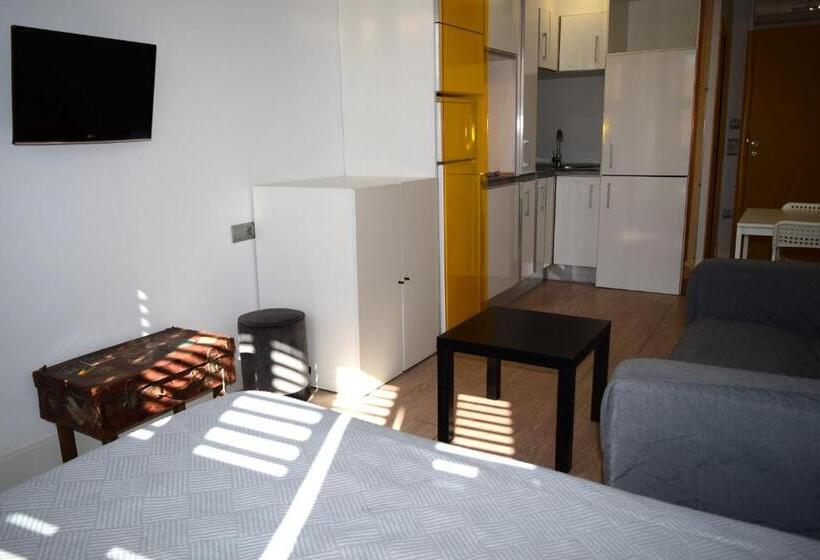 Studio Standard, Mirablau