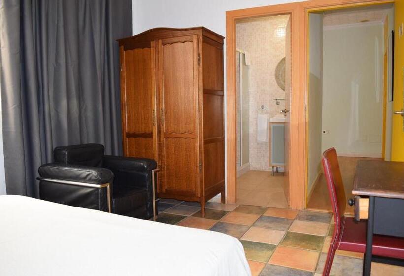 스탠다드 룸 더블 침대, Mirablau